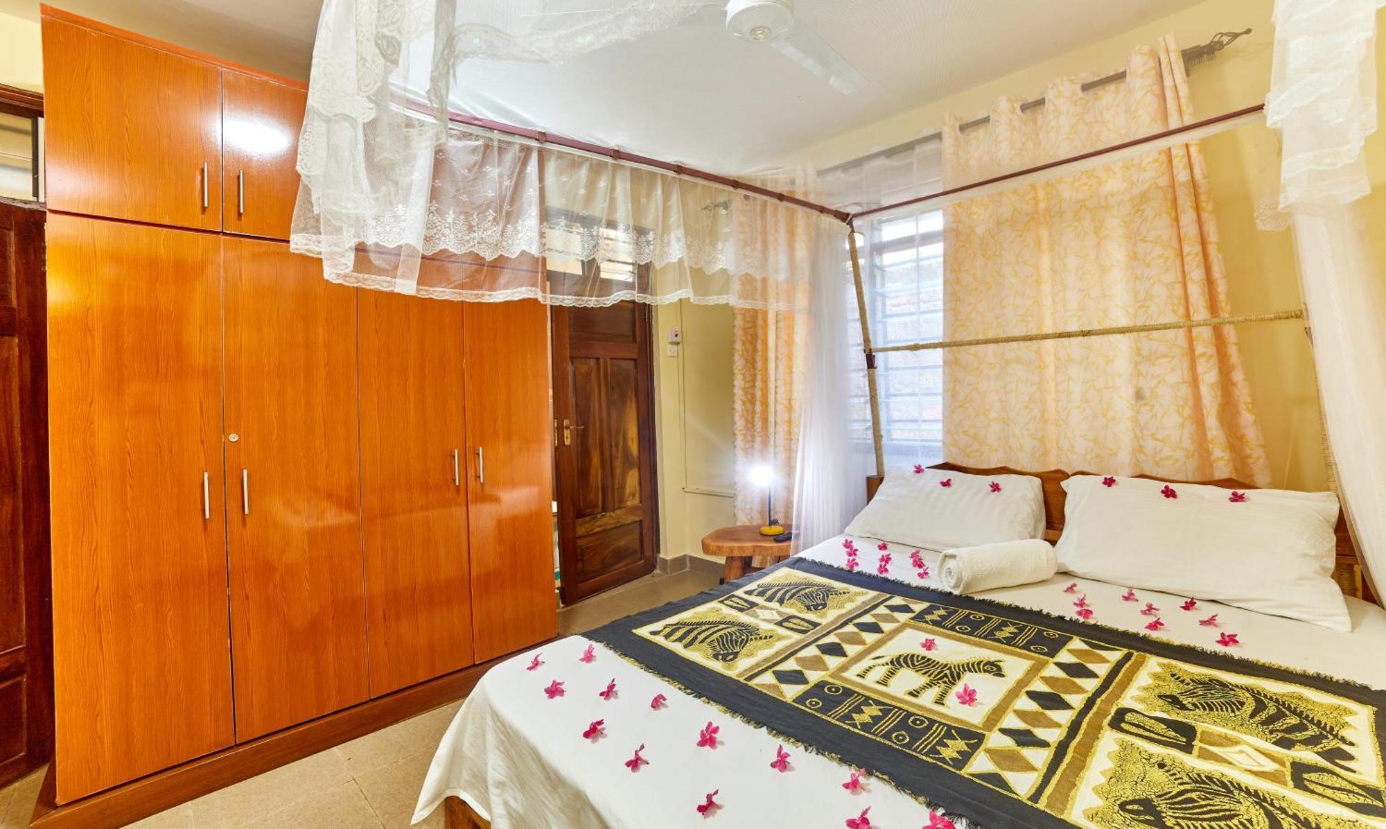 Diani Beach Gold Apartments Eksteriør bilde