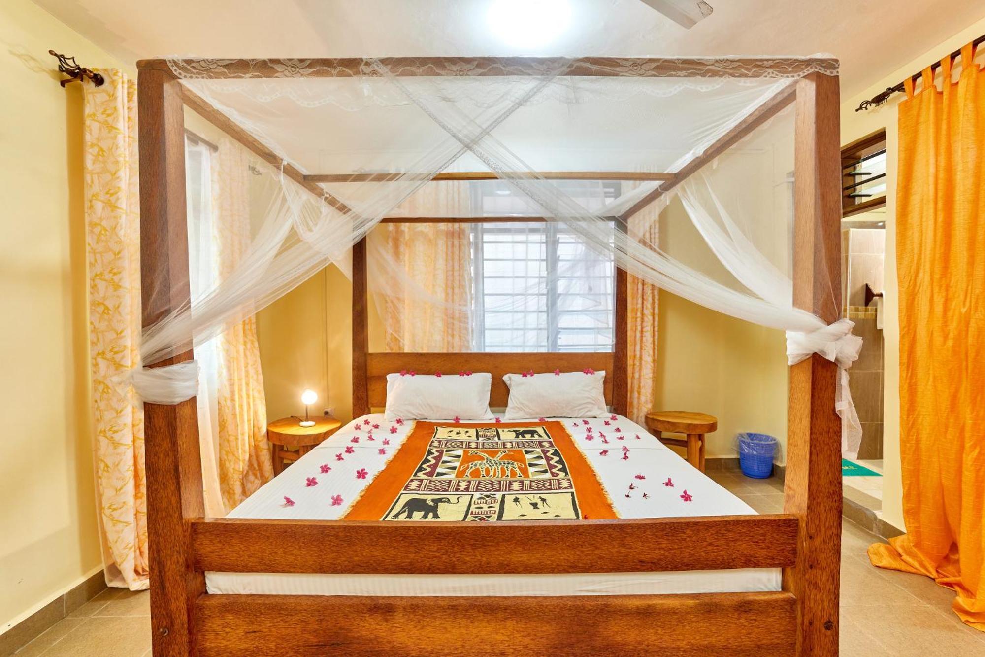 Diani Beach Gold Apartments Eksteriør bilde