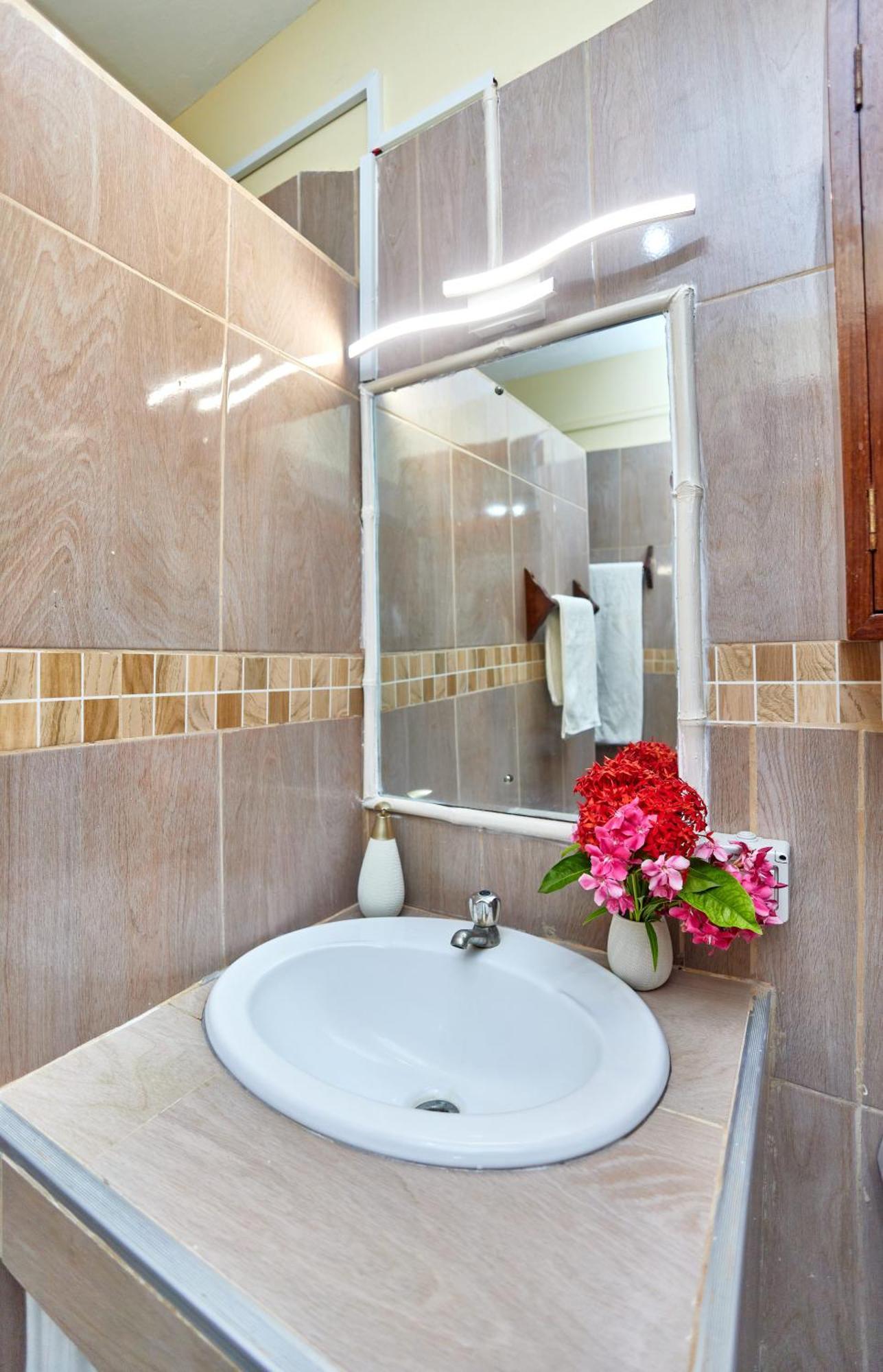 Diani Beach Gold Apartments Eksteriør bilde