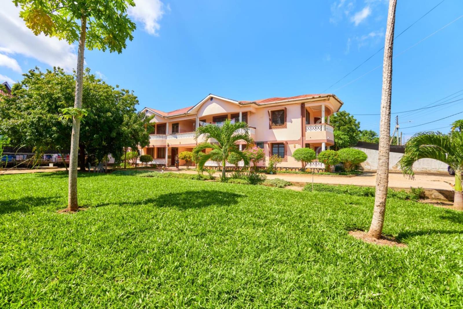 Diani Beach Gold Apartments Eksteriør bilde